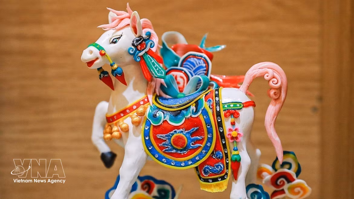 Un artisan insuffle une nouvelle vitalité à l’art traditionnel du tò he 