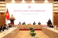 Panorama de la conférence de presse périodique du gouvernement pour le mois de février. Photo: VNA