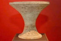 Bol en céramique de la culture Hoa Lôc. Photo : Musée de la céramique de la période fondatrice de la nation