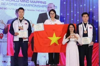 Dang Ngoc Phuong Trinh remporte une médaille d'or aux 34es Championnats du monde de la mémoire WMC 2025. Photo : vtcnews.vn