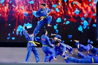 Démonstration de vovinam lors de la cérémonie d'ouverture du Festival international des arts martiaux de Hô Chi Minh-Ville 2024. Photo : thanhnien.vn