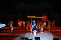 Samsung Vietnam présente l’expérience « Une nuit en tant que candidat » qui se tient du 22 au 27 avril 2025 au temple de la Littérature, à Hanoï. Photo : VGP