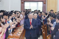 Le secrétaire général du Parti, Tô Lâm, se rend au Bureau du Comité central du Parti, le 23 février. Photo : VNA