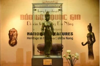 En exposition, la statue de Tara Laksmindra-Lokesvara, vieille de 1.200 ans, un des 30 premiers objets reconnus comme trésors nationaux. Photo : SGGP