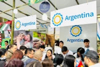Le stand culinaire de l'ambassade d'Argentine au Vietnam, lors du Festival international de la gastronomie 2024, a attiré de nombreux visiteurs. Photo : ambassade d'Argentine au Vietnam