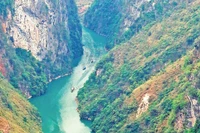 Le canyon de Tú Sản vu du sommet du col de Ma Pi Leng. Photo: NDEL