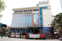 L'ancien siège des unités de service public relevant du Comité populaire de la ville de Thai Binh transformé en 4 salles de classe, 7 salles de matières et 10 salles fonctionnelles, contribuant ainsi à résoudre le problème d'infrastructure de l'école secondaire Trân Phu. Photo: VNA