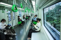 Sur les deux lignes de métro Cat Linh - Hà Dông et Nhôn - Gare de Hanoï, la satisfaction des usagers est au rendez-vous. Photo: VNA