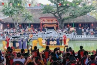 Inscrits en 2009 sur la Liste représentative du patrimoine culturel immatériel de l’humanité, les chants populaires quan ho (chants alternés) de Bac Ninh incarnent l’âme musicale du Nord. Photo : baoquocte.vn