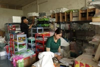 Un ménage commercial à Cân Tho, dans delta du Mékong. Photo : VNA