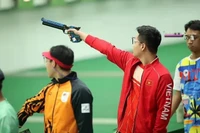 Hà Minh Thành et ses coéquipiers remportent la médaille de bronze à l’épreuve par équipe de pistolet tir rapide 25 m hommes des Championnats d’Asie de tir à la carabine et au pistolet 2026. Photo: thethaovietnamplus.vn
