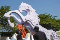 Des mascottes équines au galop. Photos: SGGP