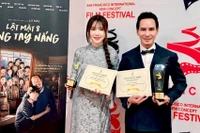Le cinéaste vietnamien Ly Hai et son épouse Minh Ha reçoivent des prix au Festival international du film à concept novateur de San Francisco. 