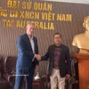 L'ambassadeur du Vietnam en Australie, Pham Hung Tam (à droite) rencontre Simon White, président du Conseil d'affaires Australie-Vietnam pour l'État du Queensland (AVBCQ). Photo : VNA