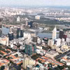 Le centre de Hô Chi Minh-Ville et la péninsule de Thu Thiem, site retenu pour le développement du Centre financier international du Vietnam. Photo: VNA