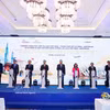 Le secrétaire général et président To Lam et des délégués ont participé à la cérémonie commémorant les 35 ans de liaisons aériennes et touristiques entre le Vietnam et l'Australie. Photo : VNA