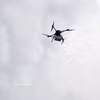 L’année 2026 constituera une étape importante avec le lancement d’un programme pilote de livraison de marchandises par drone et l’expérimentation d’une liaison postale aérienne entre Cân Gio et Vung Tau. Photo : VNA