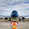 Vietnam Airlines collabore avec des partenaires nationaux et internationaux pour utiliser ce carburant sur des lignes intérieures et internationales. Photo : VNA