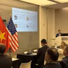Tuyen Do, directeur général de TVD Capital Partners, partage son expérience en matière de levée de fonds avec les entreprises vietnamiennes. Photo: VNA