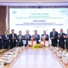Lors de la cérémonie de signature du contrat de coentreprise pour créer la société à responsabilité limitée de gaz industriel Cai Mep. Photo : petrovietnam