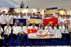 L’équipe vietnamienne remporte 16 médailles d’or, 5 d’argent, 11 de bronze, ainsi que deux prix majeurs : le trophée du Meilleur Chef du concours et la Coupe de Champion par équipe lors du prestigieux concours international « Chefs Pâtissiers et Boulangers 2025 » (Battle of The Pastry & Bakery). Photo : comité d'organisation