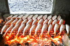 Poissons grillés au charbon de bois : Dien Chau en pleine effervescence à l’approche du Tet