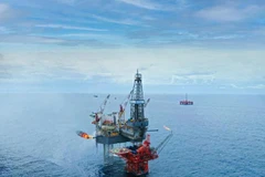 La phase 3 du projet de développement du champ pétrolier Dai Hung produit son premier flux de pétrole commercial. Photo: VietnamPlus