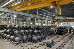 Les produits de tôles d’acier laminées à chaud de Hoa Phat sont écoulés immédiatement dès leur sortie de production. Photo: VNA