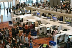 À l'aéroport de Changi, à Singapour. Photo : Xinhua/VNA