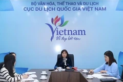 La directrice générale adjointe de l'Autorité nationale du tourisme du Vietnam, Nguyen Thi Hoa Mai, préside une réunion en ligne sur l'organisation de l'ITE HCMC 2026. Photo : TITC