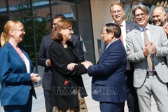 Le Premier ministre Pham Minh Chinh visite l'Institut Karolinska. Photo: VNA