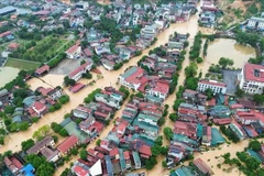 Les intempéries liées au typhon n°10 provoquent glissements de terrain et crues soudaines, faisant plusieurs morts et disparus à Cao Bang, Tuyên Quang et Lao Cai. Photo : VNA