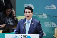 Le président Luong Cuong s'exprime lors du Sommet sur le climat. Photo : VNA