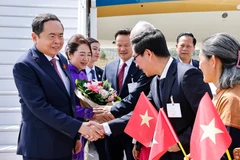 Le président de l’Assemblée nationale du Vietnam Trân Thanh Mân, accompagné de son épouse et d’une délégation de haut niveau arrive à Genève l’après-midi du 27 juillet (heure locale) pour participer à la 6e Conférence mondiale des présidents de parlement ainsi qu’à des activités bilatérales, prévues du 27 au 30 juillet. Photo : VNA