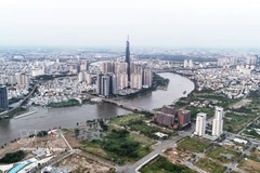 Vue de la péninsule de Thu Thiem (ville de Thu Duc) en direction du district de Binh Thanh. Photo : VNA