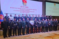 L’ambassade et le bureau des attachés de défense du Vietnam au Myanmar ont organisé le 19 décembre une cérémonie marquant le 80e anniversaire de la fondation de l'Armée populaire du Vietnam (APV). Photo : VNA