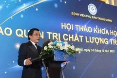Le professeur Nguyen Duy Anh, directeur de l’Hôpital central d’obstétrique et de gynécologie, prend la parole lors du séminaire. (Photo : PV/Vietnam+)