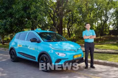 Green SM, le service de taxis 100 % électriques pionnier de la Société par actions GSM (Green-Smart-Mobility), est officiellement lancé à Bekasi, en Indonésie. Photo: Bnews