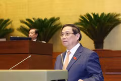 Le Premier ministre Pham Minh Chinh s'exprime lors de l'ouverture de la 10ᵉ session de la 15ᵉ Assemblée nationale. Photo: VNA