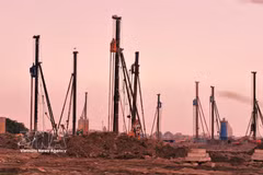 Lever du jour sur le chantier de l’aéroport international de Gia Binh. Photo: VNA