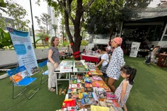L'espace des livres d’occasion a connu un franc succès. Photo: CVN/VNA