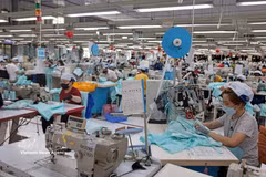 Les textiles et les vêtements constituent l'un des principaux produits d'exportation du Vietnam vers la Russie. Photo : VNA
