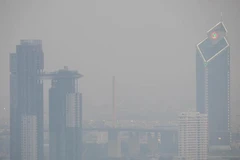 Bangkok est enveloppée d'un épais brouillard de pollution - Photo : Xinhua