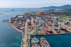 Le chantier naval HD Hyundai Vietnam dans la ZE de Vân Phong. Photo : https://nhandan.vn/