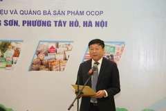 Le vice-président Comité municipal du Front de la Patrie du Vietnam, Pham Anh Tuân, s'exprime lors du séminaire. Photo : https://hanoimoi.vn/