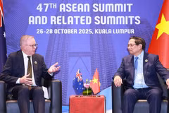 Le Premier ministre vietnamien Pham Minh Chinh (droite) et son homologue australien Anthony Albanese. Photo: VNA