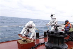 La 39e patrouille conjointe entre les marines vietnamienne et chinoise dans le golfe du Tonkin. Photo : VNA