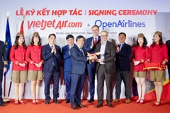 Cérémonie de signature d'un accord de partenariat stratégique entre Vietjet et OpenAirlines. Photo: Vietjet