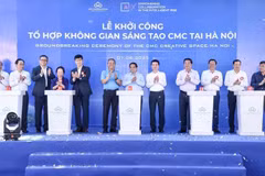 Le Premier ministre Pham Minh Chinh assiste à la mise en chantier d’un pôle technologique à Hanoï