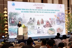 La directrice adjointe du Département de la Culture, des Sports et du Tourisme de Da Nang, Nguyen Thi Hoai An s'exprime lors de l'événement. Photo : VNA